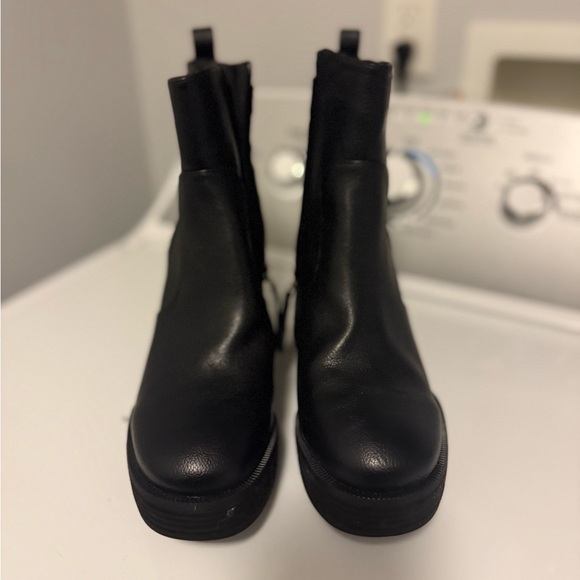 Zodiac Black Ankle Booties - Picture 2 of 6